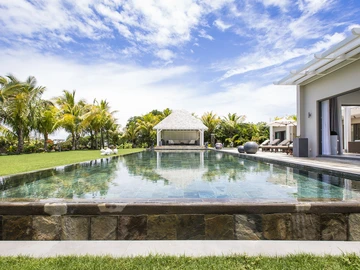 4 Bedroom Villa