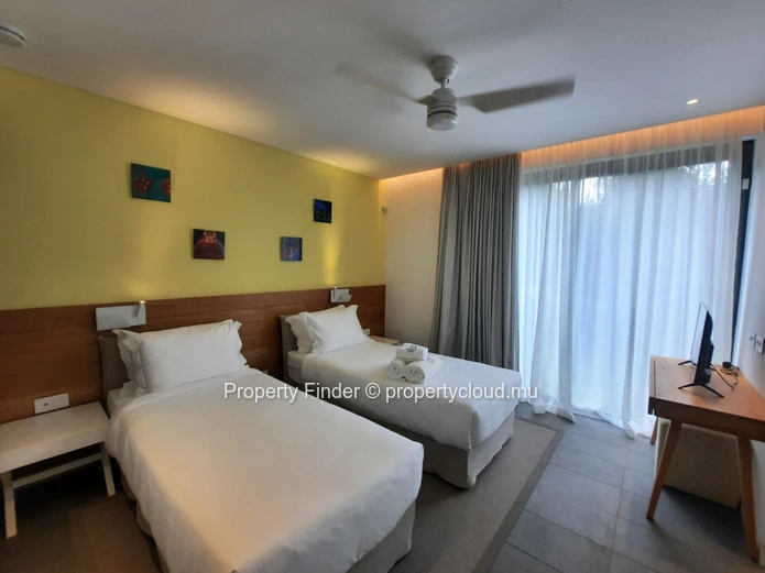 5-Bedroom Villa for Rent in Mauritius – Golf Course & Beach Access
