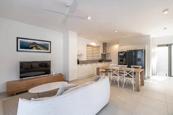 Villa 4 Chambres — À Vendre — Tamarin