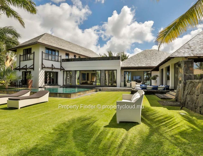 Luxury Golf Estate Living –  Stunning 4-Bedroom Villa 