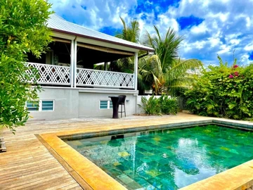 5 Bedroom Villa