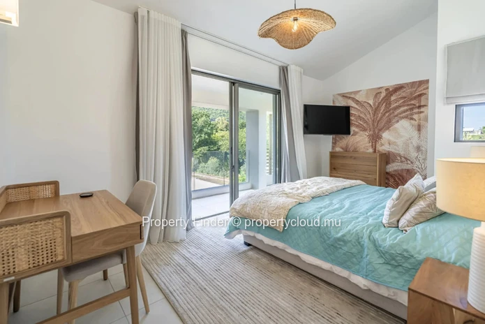 Villa 4 Chambres — À Vendre — Tamarin