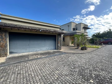 5 Bedroom Villa