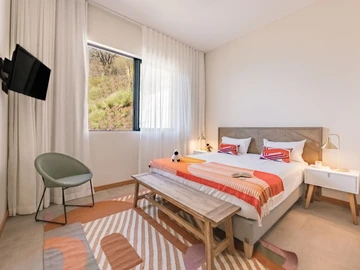 5 Bedroom Villa
