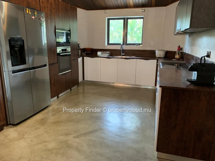 Exceptional 4 Bedroom Villa  