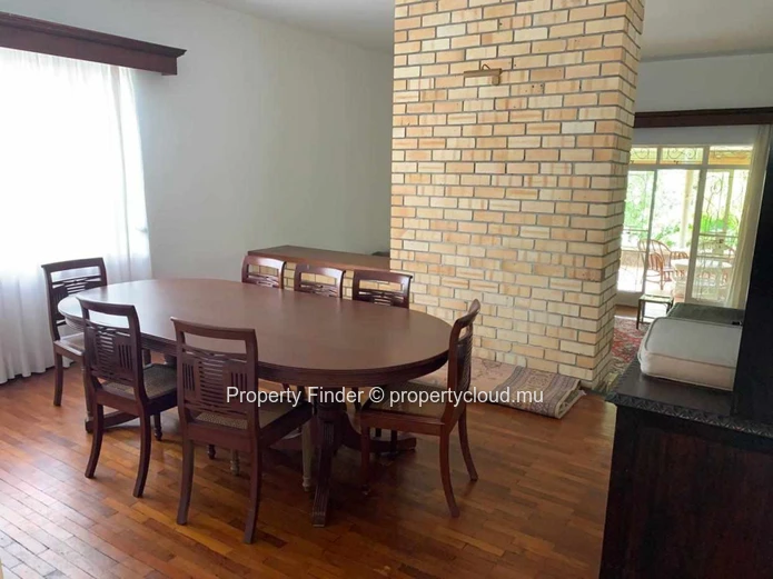 4 Bedroom House For sale - Floreal 