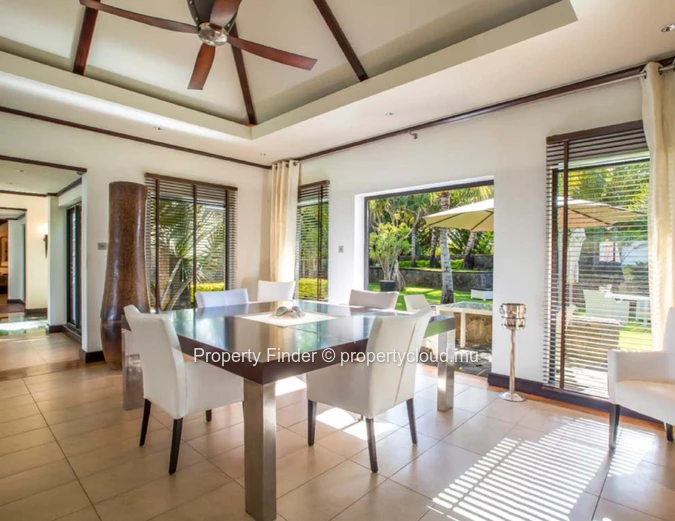 Luxury Golf Estate Living –  Stunning 4-Bedroom Villa 