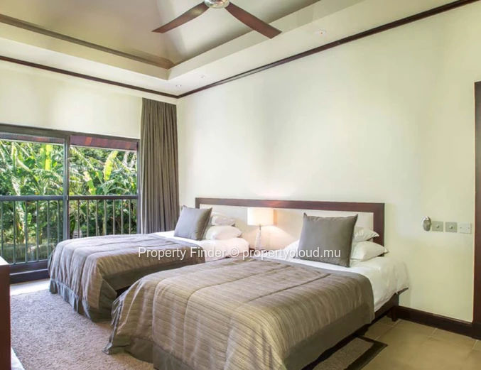 Luxury Golf Estate Living –  Stunning 4-Bedroom Villa 