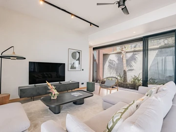 5 Bedroom Villa